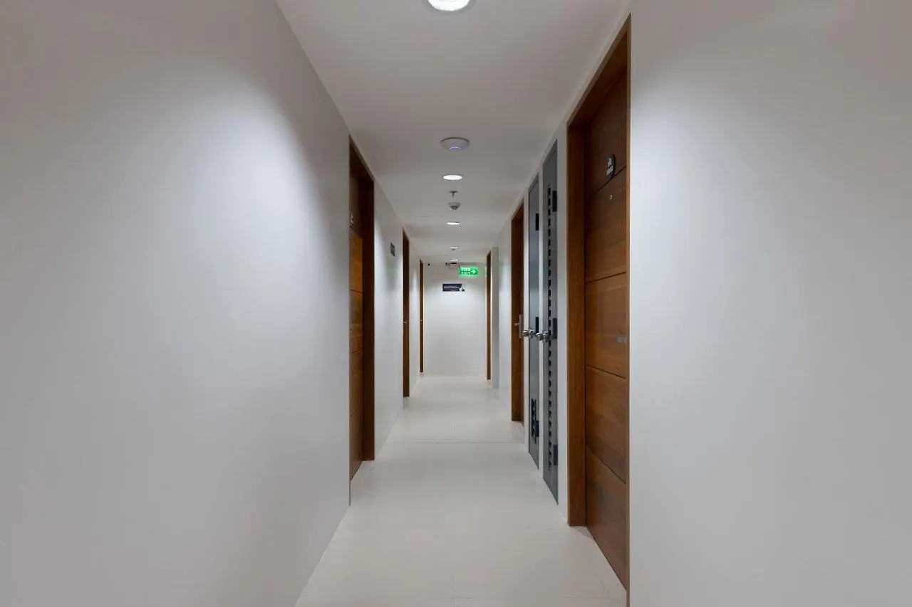 *** Hotel Ihotel Uptown Bgc Taguig Philippines